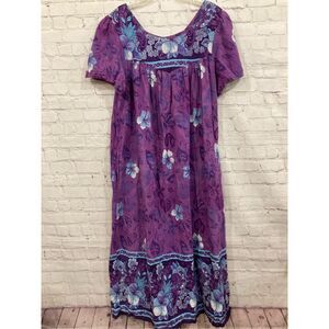 Vintage Daffodil Womens Size Small House Coat Dress Purple Floral Pockets